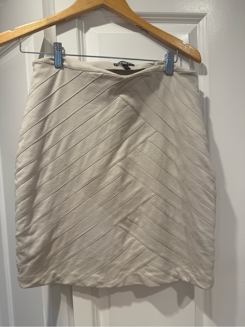 Express Cream Skirt Size 8 - Picture 2 of 3